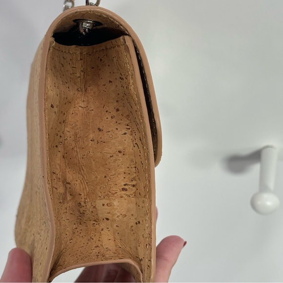 NWOT Corkor Crossbody Cork Purse Handmade In PORTUGAL Silver Strap And Hardware - Picture 5 of 11